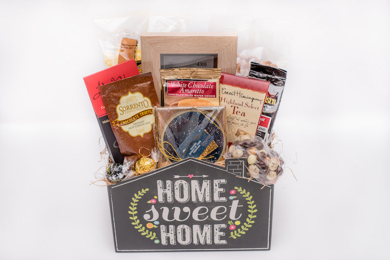 New Home hamper, housewarming, home gift | Home gifts, New home gifts, Gift  hampers